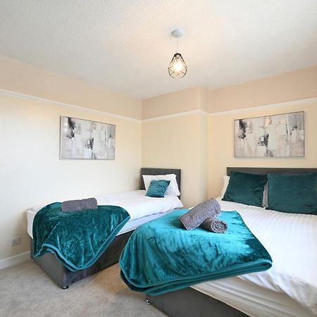 Sleek And Stylish 3 Bed In Bolton - Garden - Parking Villa Exterior foto