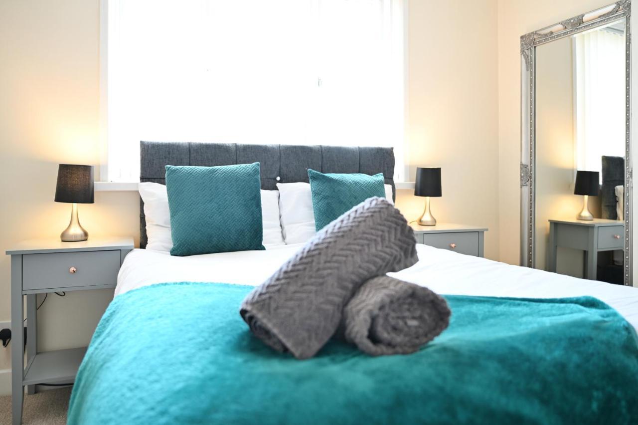 Sleek And Stylish 3 Bed In Bolton - Garden - Parking Villa Exterior foto
