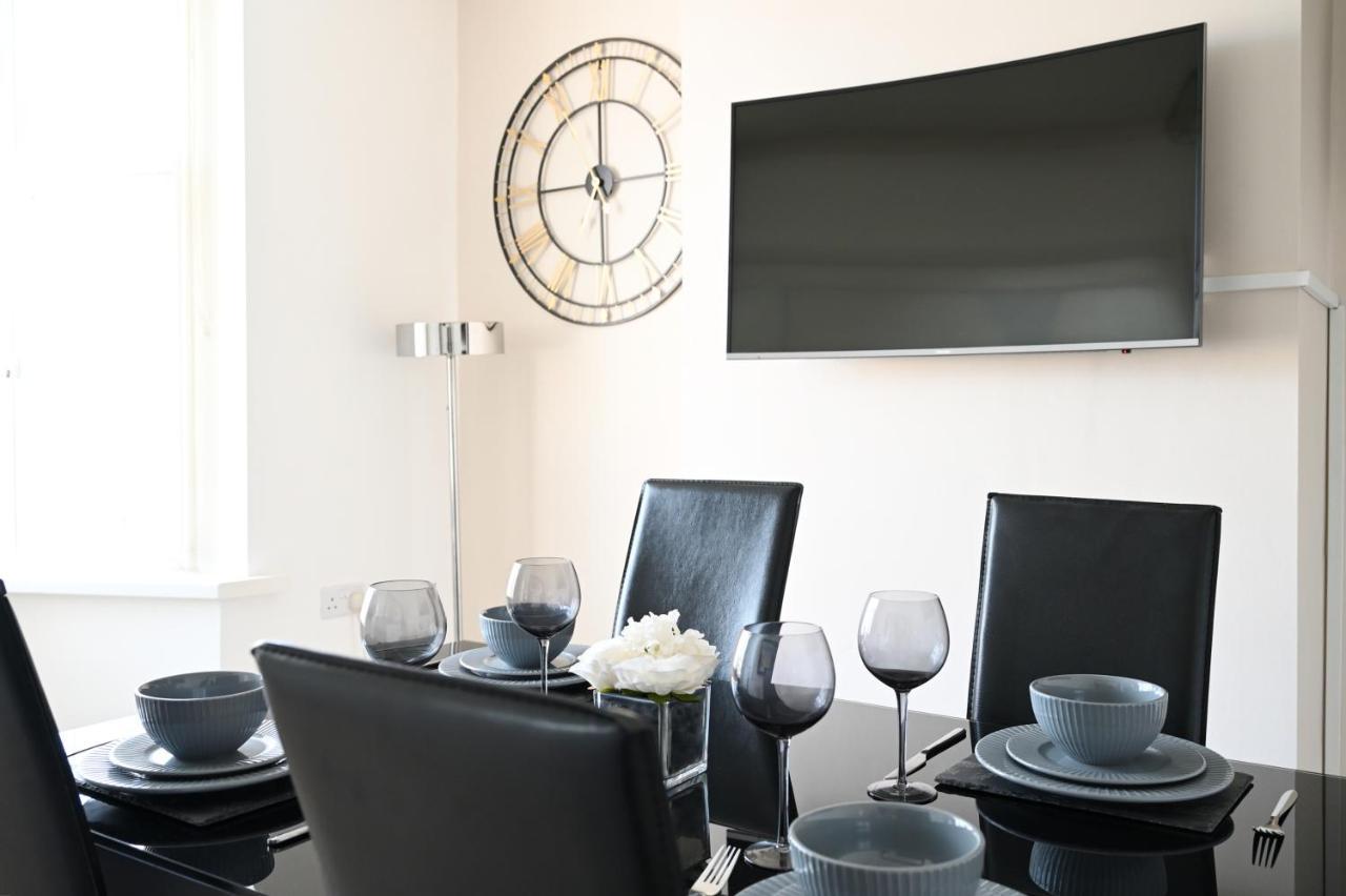 Sleek And Stylish 3 Bed In Bolton - Garden - Parking Villa Exterior foto
