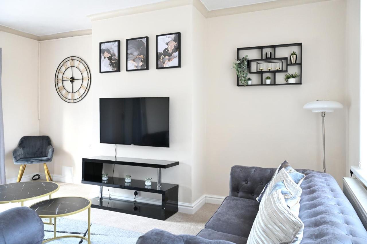 Sleek And Stylish 3 Bed In Bolton - Garden - Parking Villa Exterior foto